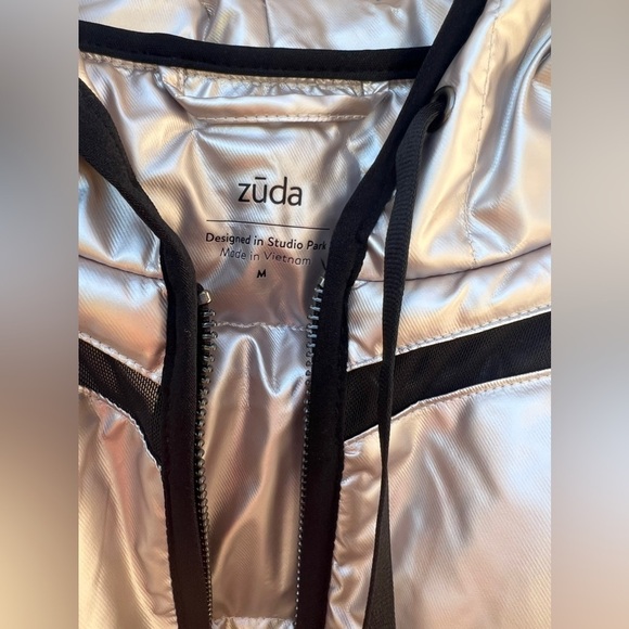 Zuda Women's Quilted Pearlized Puffer Hoodie Jacket Silver M - Picture 3 of 5